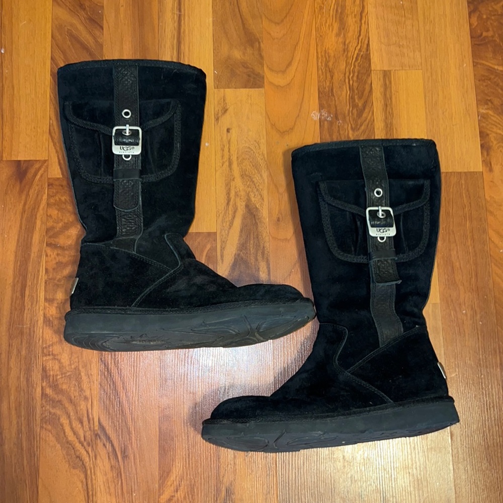 Black Buckled Uggs (Size 6!)